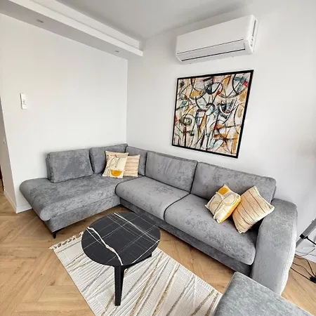 Phoenix Appartamento Sarandë